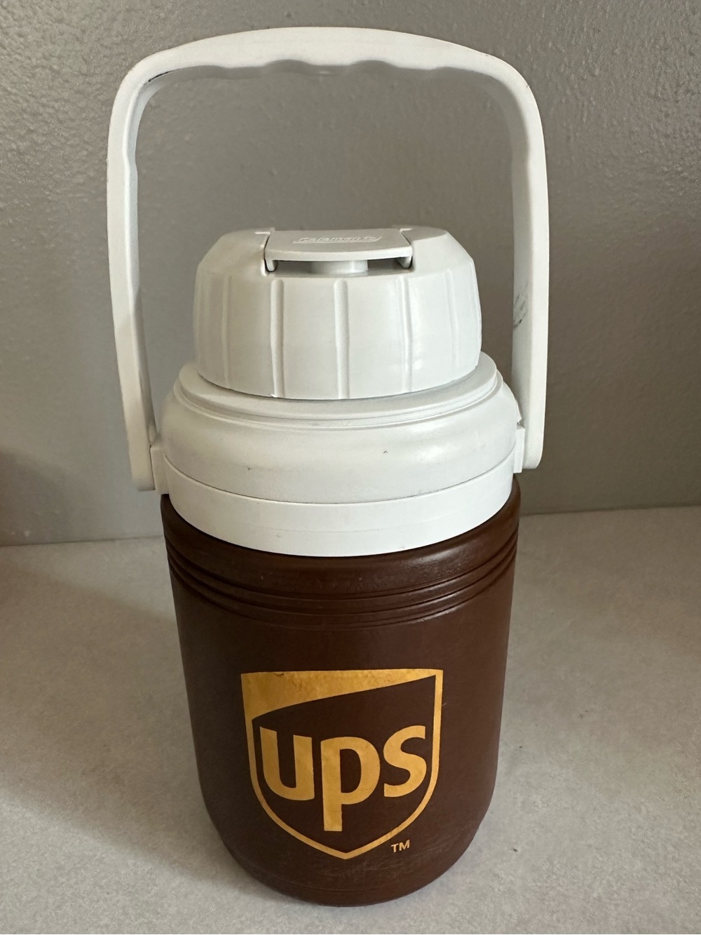 Coleman UPS Brown Thermos Water Cooler Jug w/ Handle United Parcel Service 40 Oz
